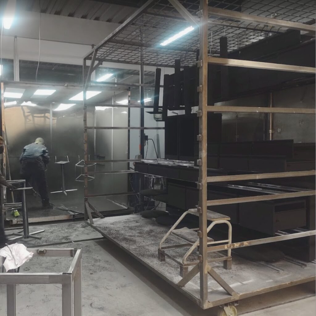 pintura electrostatica en mobiliario de oficina previo horneado